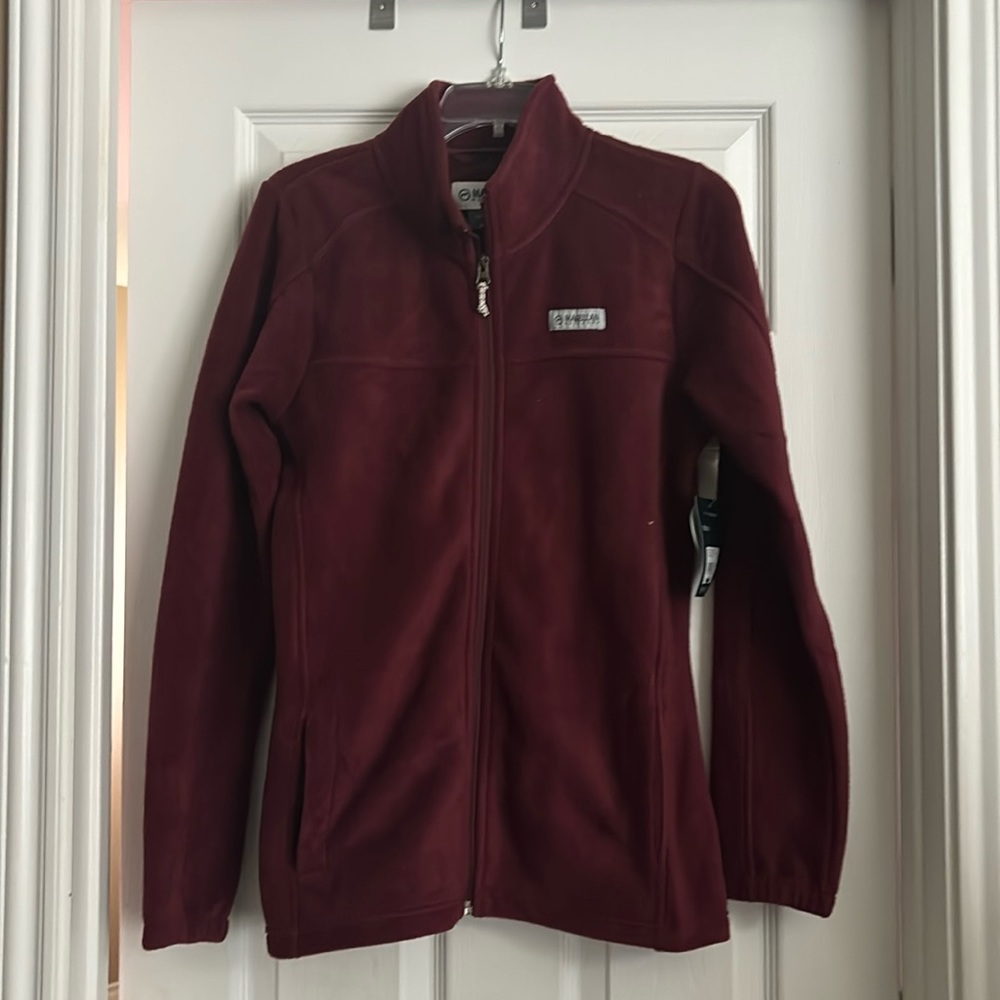 Magellan Classic fit maroon women’s sweater size M NWT